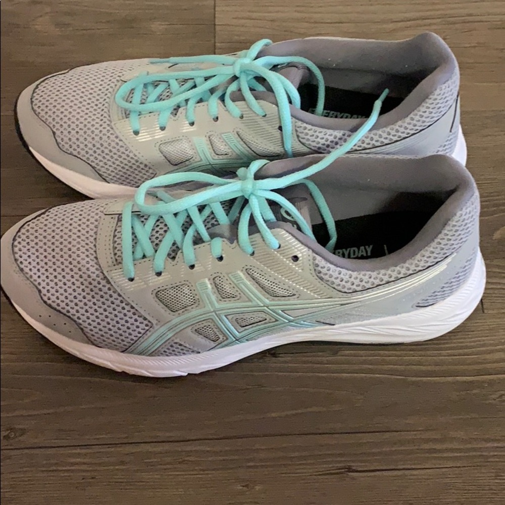 ASICS sneaker
